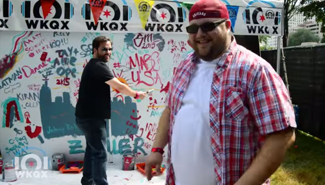 Lollapalooza 2015 – Brian and Lou at the Paint Wall