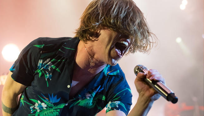 Pictures: Cage The Elephant at UIC Pavilion